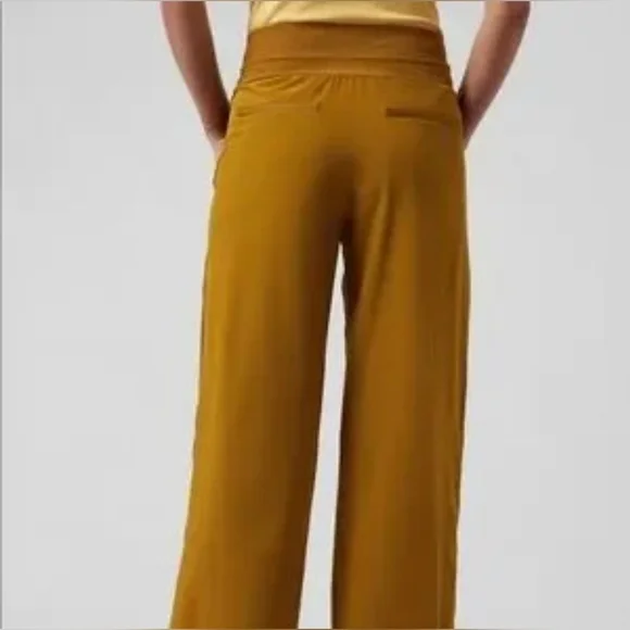 Athleta Nolita Wide Leg waistband Women's pants in Brass Yellow Size 20 #1 - Picture 3 of 14